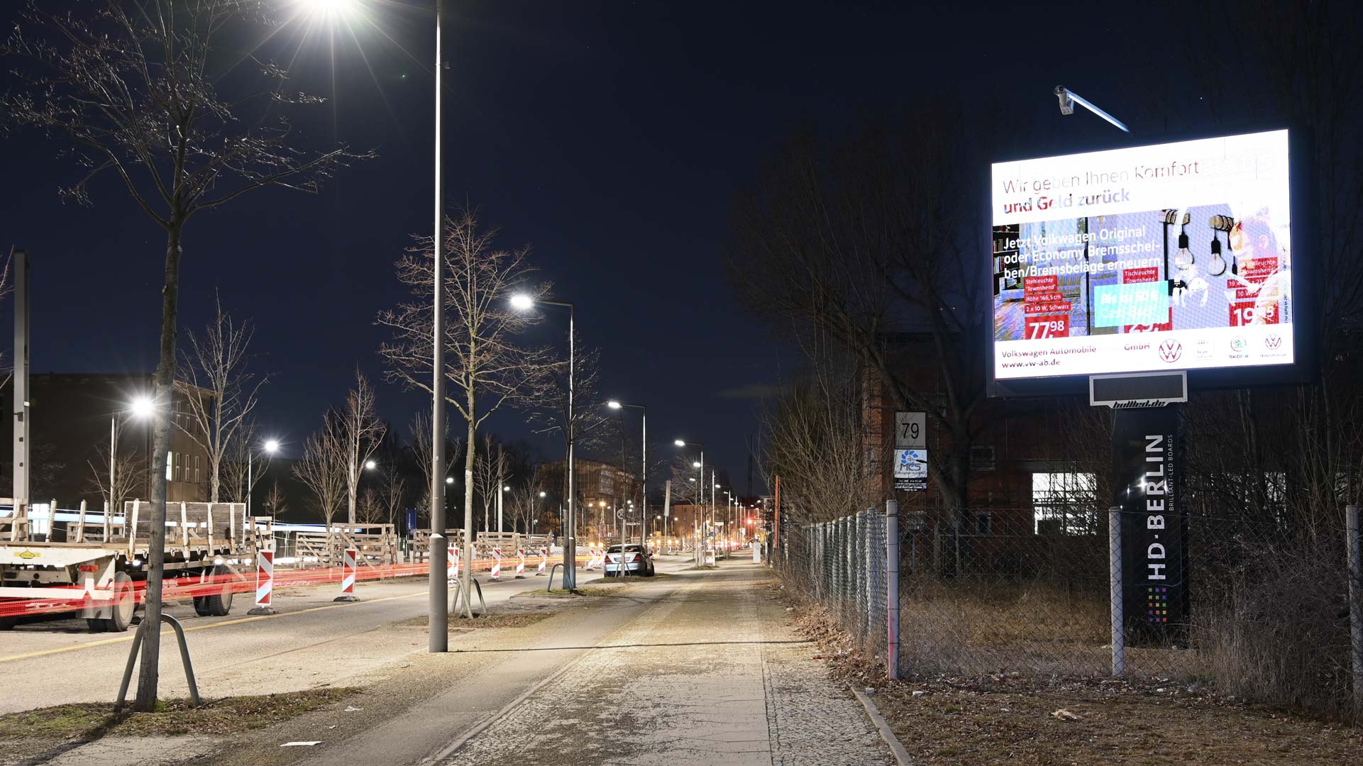 Digitale Werbung mit HD Berlin LED Werbefläche mieten in der Charlottenburger Chaussee 47 Berlin, LED Werbung Berlin